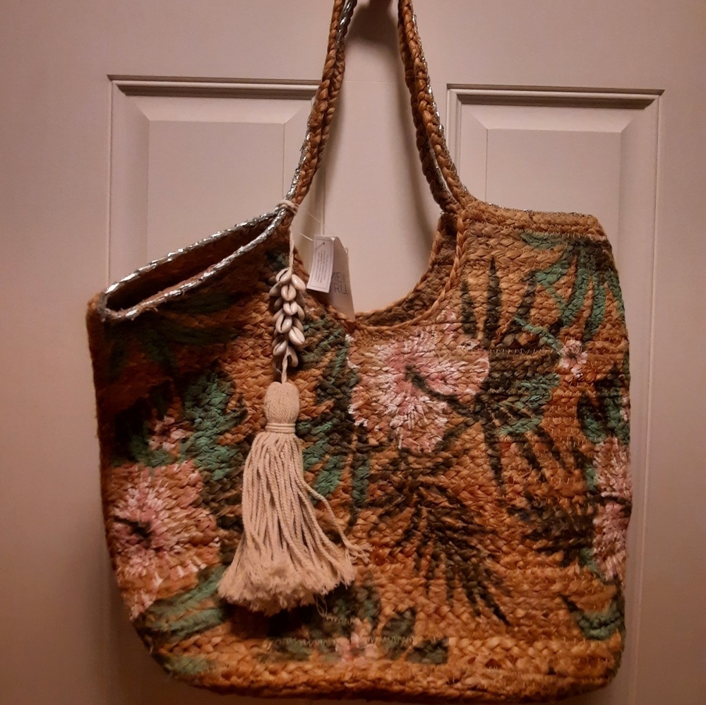 Gorgeous woven bag